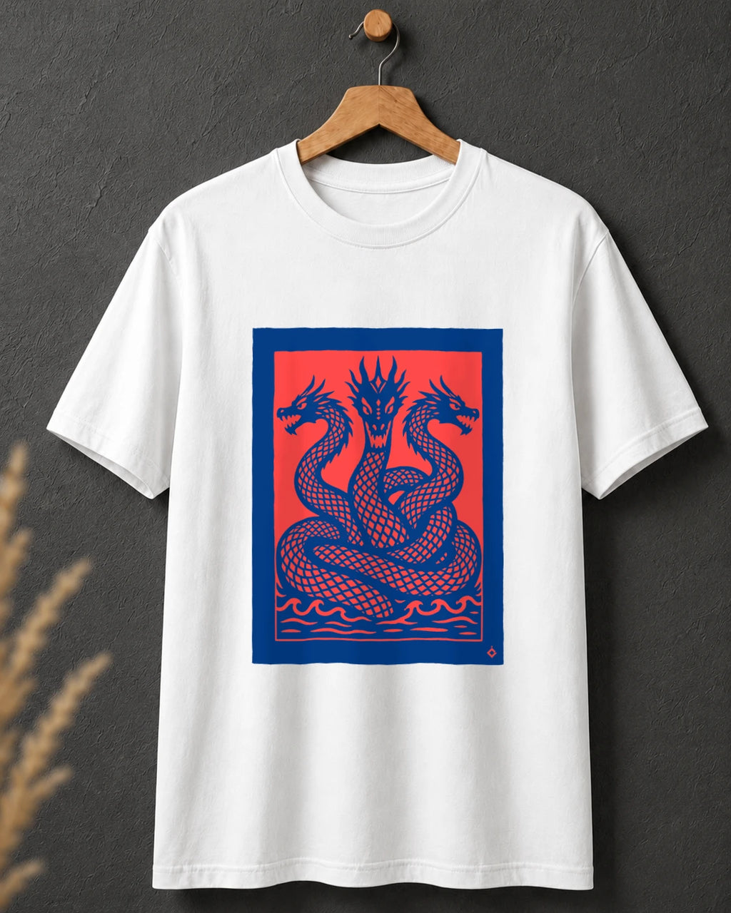 Tricou alb BUCLUC Balaur Ramă 3 Roșu, ilustrație grafică
